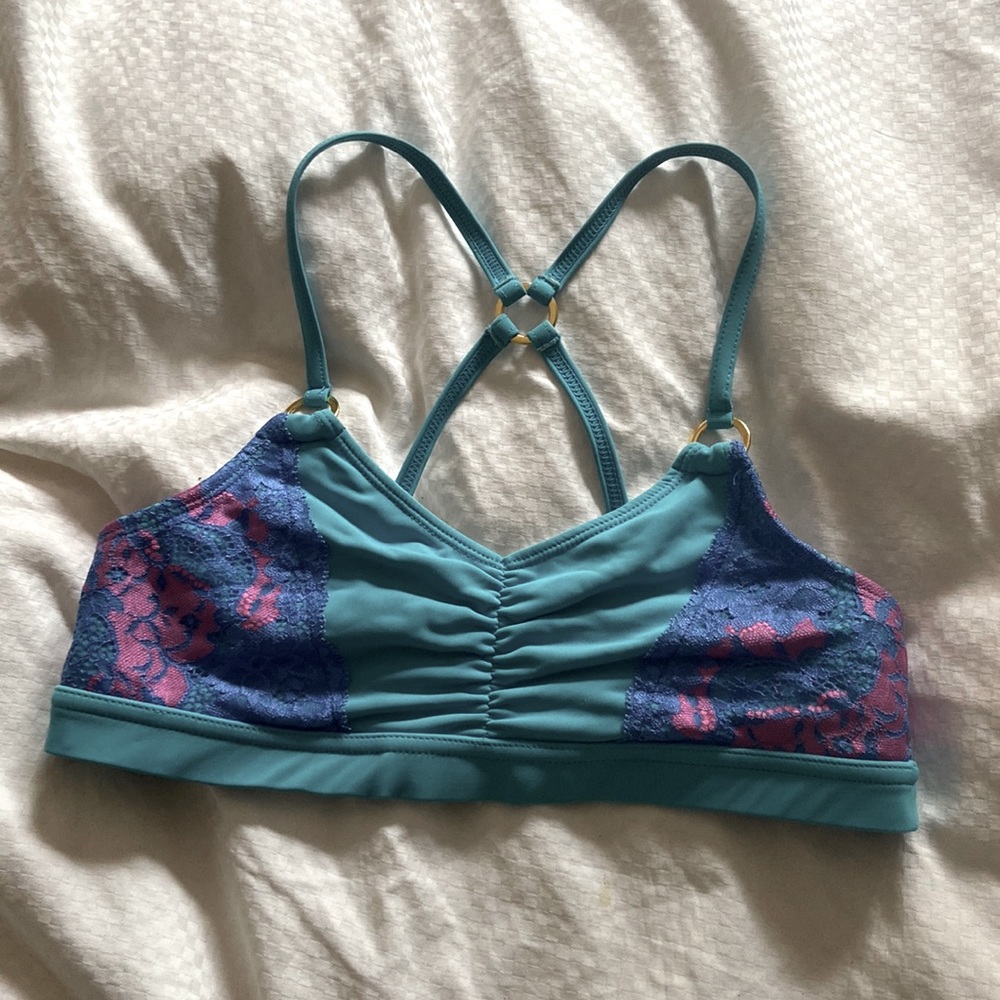 Kids California kiss sports bra/dance top